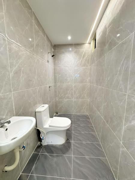 2-storey Terraced House for Sale in Skudai (Johor) - Sharon Ng - Bathroom - PropertyGuru.com.my