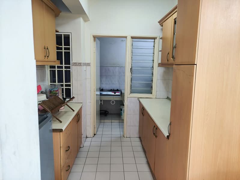 Condominium for Rent at Pelangi Damansara - Chow . - Kitchen - PropertyGuru.com.my