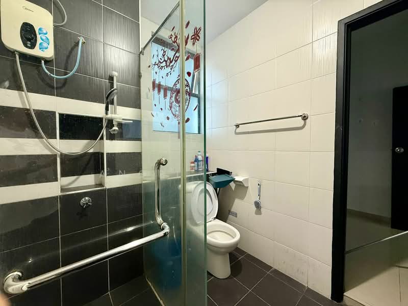 Seri Austin Residence (Pangsapuri Seri Austin) untuk Untuk Dijual - RM 350,000, Mac 2026 - Bathroom - PropertyGuru.com.my