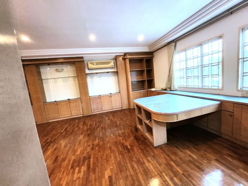 Semi-Detached House for Sale in Taman Pelangi (Johor Bahru) - Karl Lim - Study - PropertyGuru.com.my