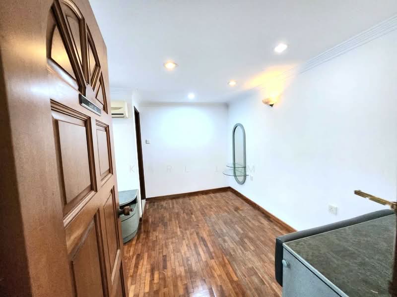 Semi-Detached House for Sale in Taman Pelangi (Johor Bahru) - Karl Lim - Entrance - PropertyGuru.com.my