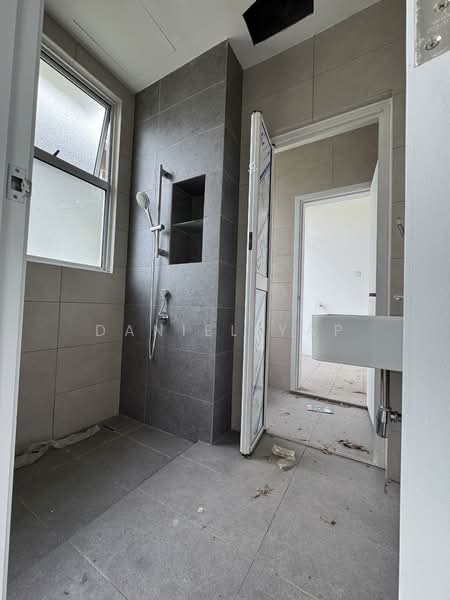 Terraced House for Sale in Batu Arang (Selangor) - Daniel Yap - Bathroom - PropertyGuru.com.my