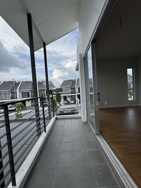 Terraced House for Sale in Batu Arang (Selangor) - Daniel Yap - Balcony - PropertyGuru.com.my