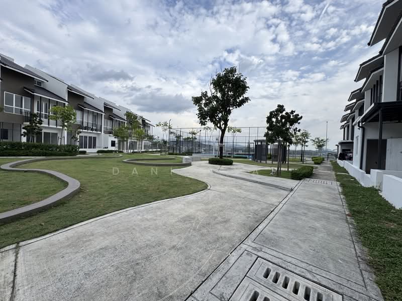 Terraced House for Sale in Batu Arang (Selangor) - Daniel Yap - Exterior - PropertyGuru.com.my