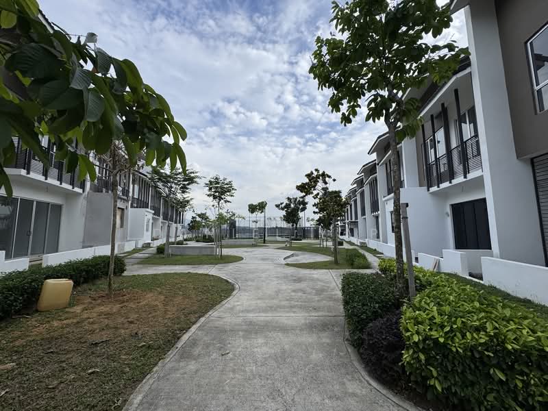 Terraced House for Sale in Batu Arang (Selangor) - Daniel Yap - Exterior - PropertyGuru.com.my