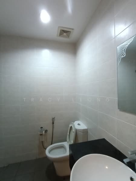 3-storey Terraced House for Sale in Kinrara Residence (Puchong) - Tracy Leong - Bathroom - PropertyGuru.com.my