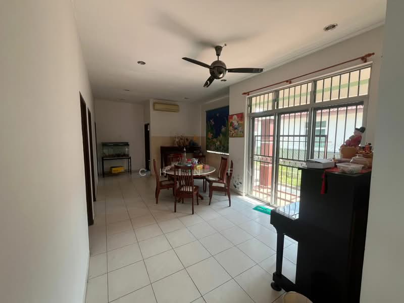 Bungalow for Sale in Taman Krubong Perdana (Krubong) - CHIN FN - Living Room - PropertyGuru.com.my