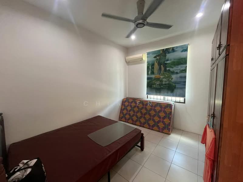 Bungalow for Sale in Taman Krubong Perdana (Krubong) - CHIN FN - Bedroom - PropertyGuru.com.my