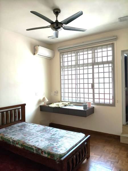 2.5-storey Terraced House for Sale in Taman Bukit Jaya (Ulu Tiram) - Karl Lim - Bedroom - PropertyGuru.com.my