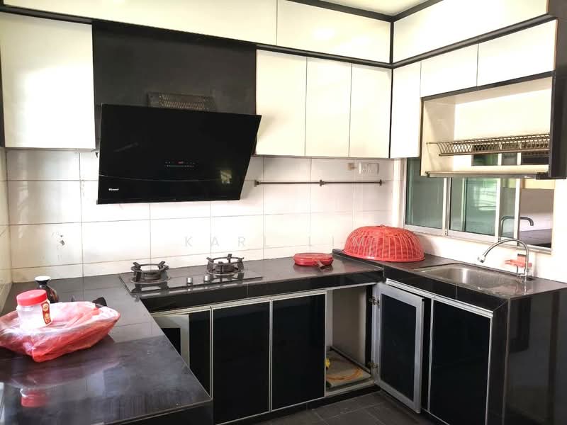 2.5-storey Terraced House for Sale in Taman Bukit Jaya (Ulu Tiram) - Karl Lim - Kitchen - PropertyGuru.com.my