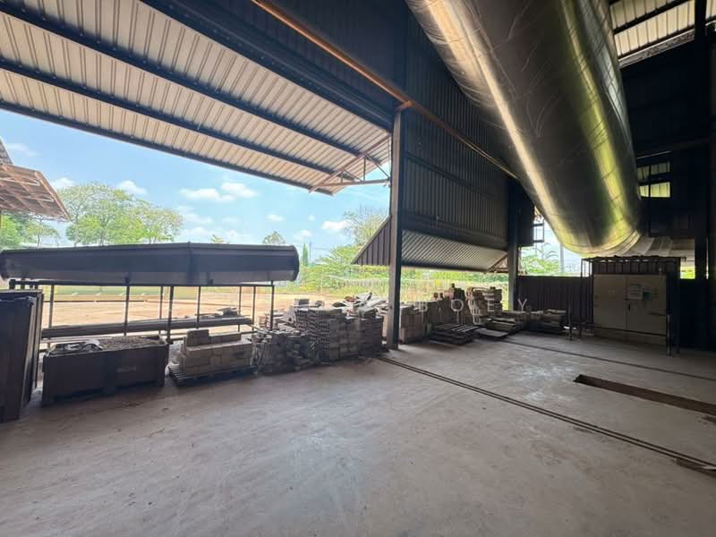 Warehouse for Sale in Kampung Mengkibol (Kluang) - Jessica Boey - Exterior - PropertyGuru.com.my
