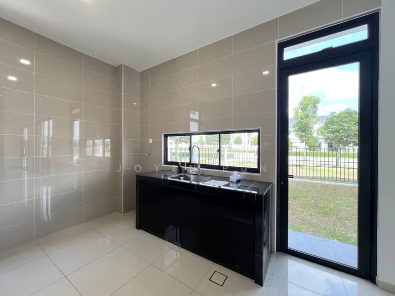 Cluster House for Rent in Taman Ekoflora (Johor Bahru) - Joyen Pun - Kitchen - PropertyGuru.com.my