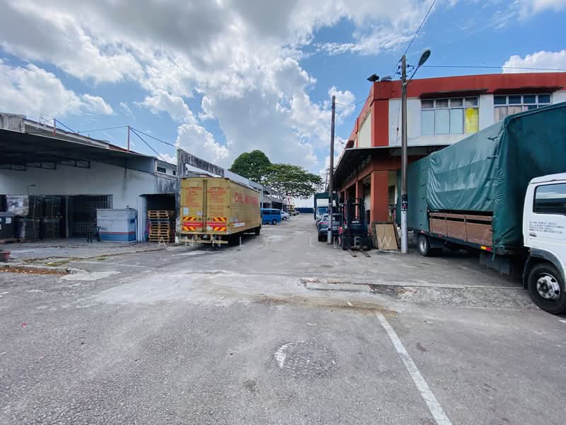 Shop for Rent in Ulu Tiram (Johor) - Annly Liew - Exterior - PropertyGuru.com.my