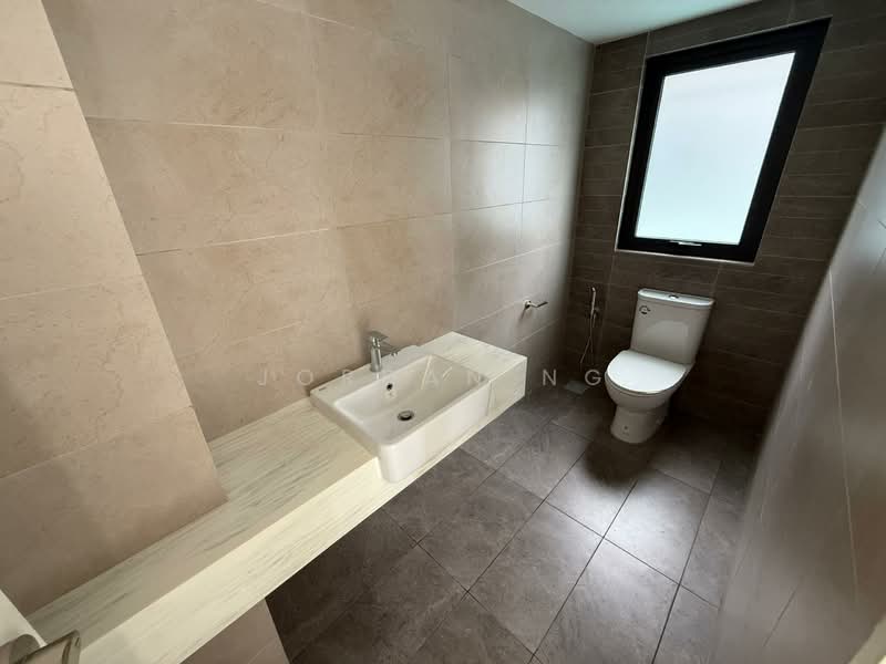 Semi-Detached House for Sale in Telok Panglima Garang (Selangor) - Jordan Ng - Bathroom - PropertyGuru.com.my