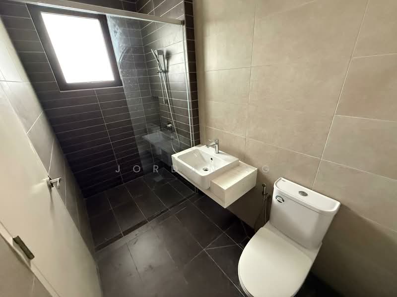 Semi-Detached House for Sale in Telok Panglima Garang (Selangor) - Jordan Ng - Bathroom - PropertyGuru.com.my