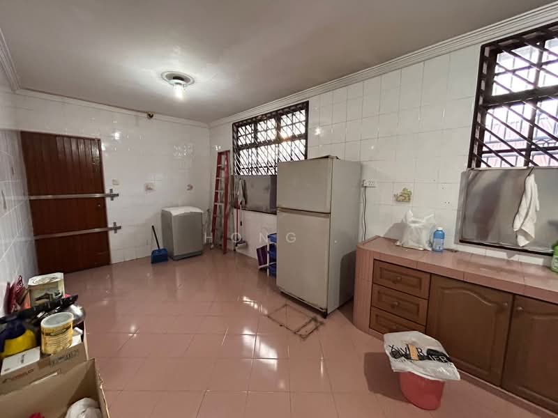 Semi-Detached House for Sale in Taman Anggerik (Tampoi) - Hong . - Kitchen - PropertyGuru.com.my