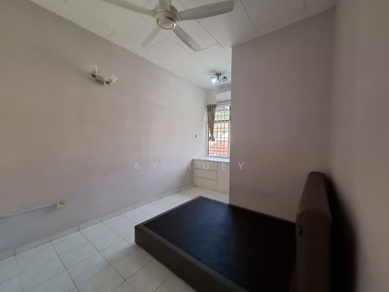 Townhouse for Sale in Sungai Ara (Penang) - Ay Huey - Bedroom - PropertyGuru.com.my