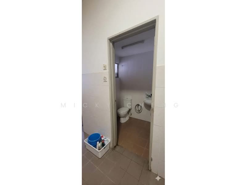 Taman Putra Prima Phase 3E untuk Untuk Dijual - RM 750,000, Apr 2026 - Bathroom - PropertyGuru.com.my