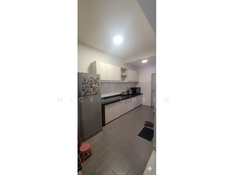Taman Putra Prima Phase 3E untuk Untuk Dijual - RM 750,000, Apr 2026 - Kitchen - PropertyGuru.com.my