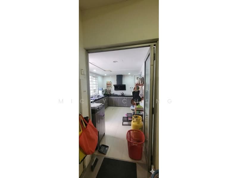 Taman Putra Prima Phase 3E untuk Untuk Dijual - RM 750,000, Apr 2026 - Kitchen - PropertyGuru.com.my