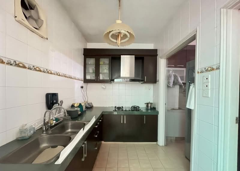 Rumah Teres 3-Tingkat untuk Dijual di Taman Tasik Indah Mewah (Batu) - Kiing TW - Kitchen - PropertyGuru.com.my