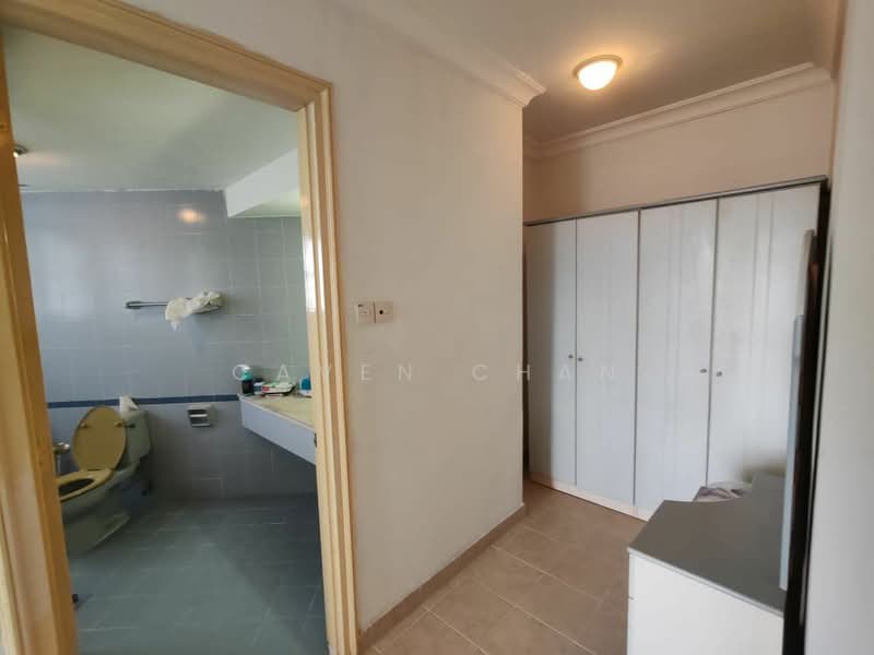 Condominium for Sale at The Straits View Condominium - Caven Chan - Bathroom - PropertyGuru.com.my