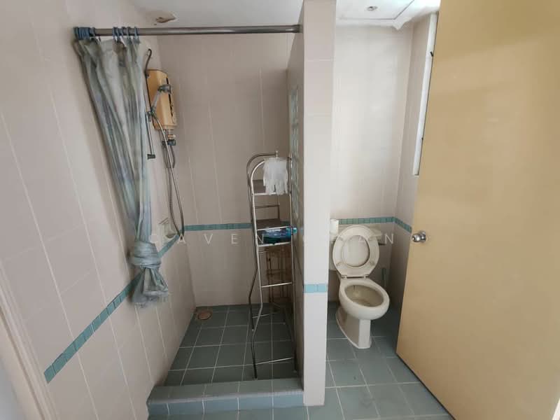 Condominium for Sale at The Straits View Condominium - Caven Chan - Bathroom - PropertyGuru.com.my