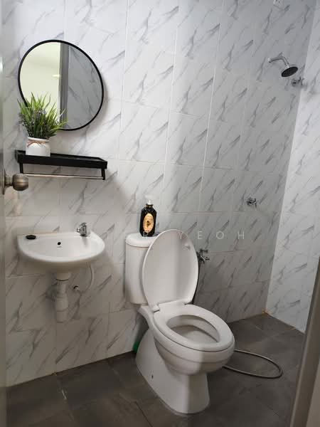 Taman Sakura Seremban 2 S2 untuk Untuk Disewa - RM 1,900 /bulan, Mac 2026 - Bathroom - PropertyGuru.com.my