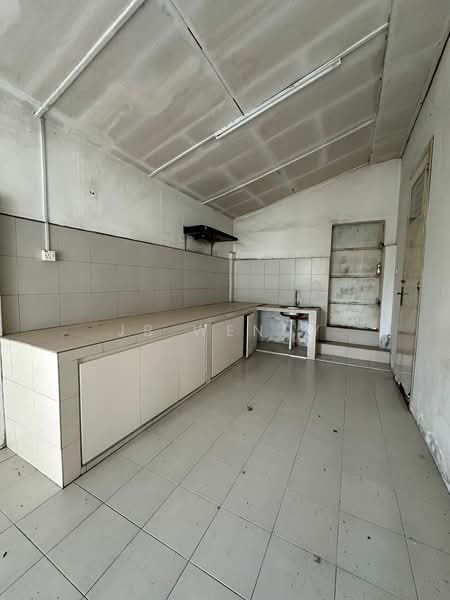 Taman Daya untuk Untuk Dijual - RM 768,000, Mac 2026 - Kitchen - PropertyGuru.com.my