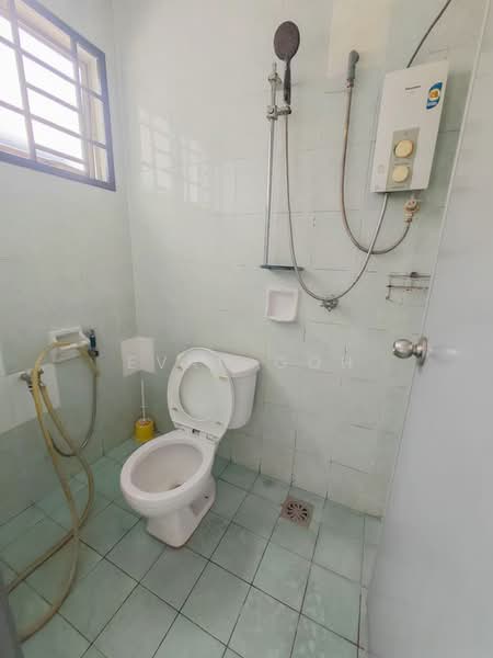 2-storey Terraced House for Sale in Bandar Bukit Puchong 2 (Puchong) - Evan Goh - Bathroom - PropertyGuru.com.my