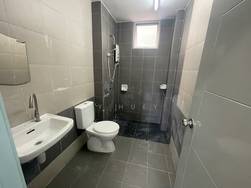 Sierra Residences untuk Untuk Dijual - RM 500,000, Mac 2026 - Bathroom - PropertyGuru.com.my