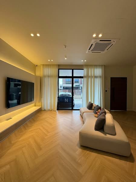 2-storey Terraced House for Sale in Puteri Harbour (Iskandar Puteri (Nusajaya)) - Helen Tan - Living Room - PropertyGuru.com.my