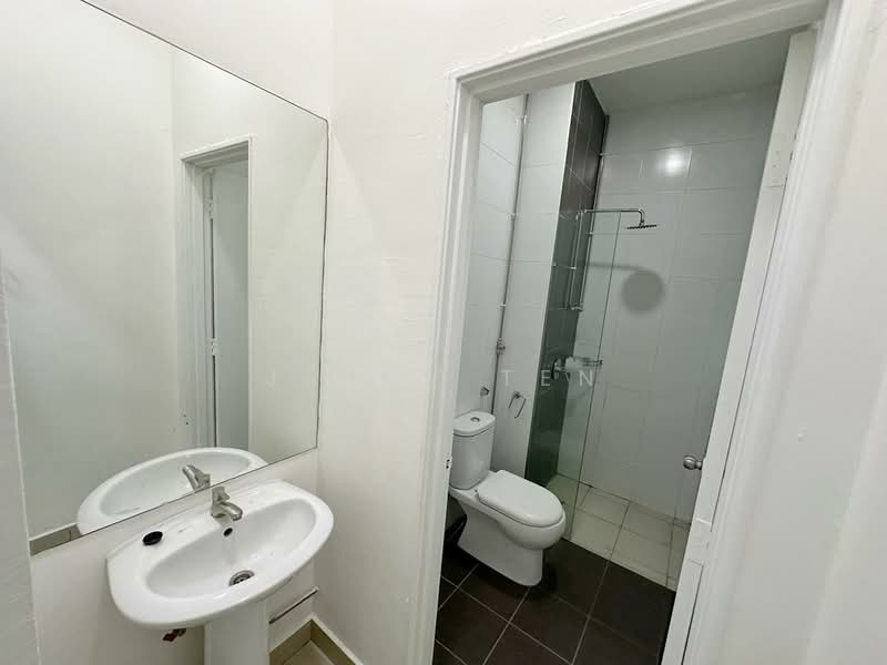 Cluster House for Sale in Skudai (Johor) - Jercy Ten - Bathroom - PropertyGuru.com.my