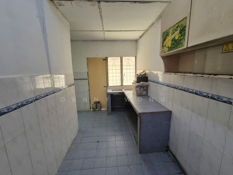 Taman Rawang Jaya untuk Untuk Dijual - RM 275,000, Mac 2026 - Kitchen - PropertyGuru.com.my