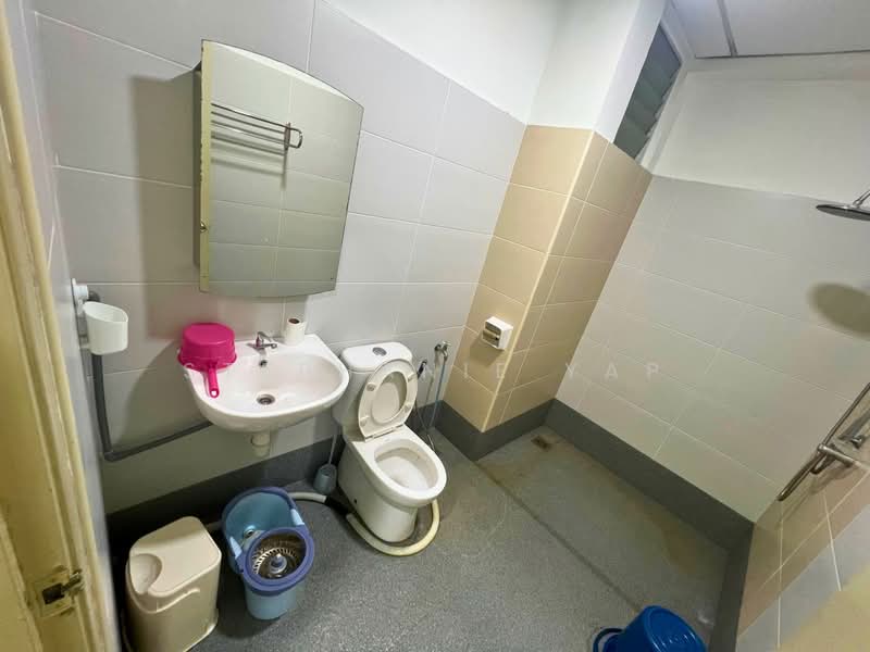 Service Residence for Rent at Akademik Suite - Stephanie Yap - Bathroom - PropertyGuru.com.my