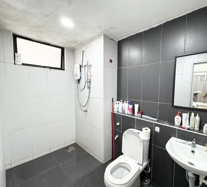 Service Residence for Rent at The Garden Residences - CK Lim - Bathroom - PropertyGuru.com.my
