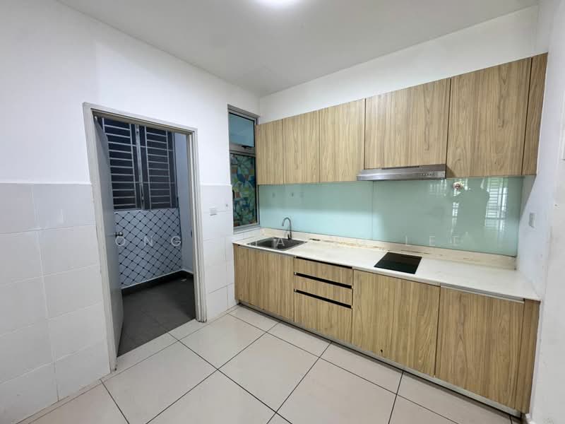 Service Residence for Rent at Meridin Bayvue Serviced Apartment - Hong Charng Lee - Kitchen - PropertyGuru.com.my