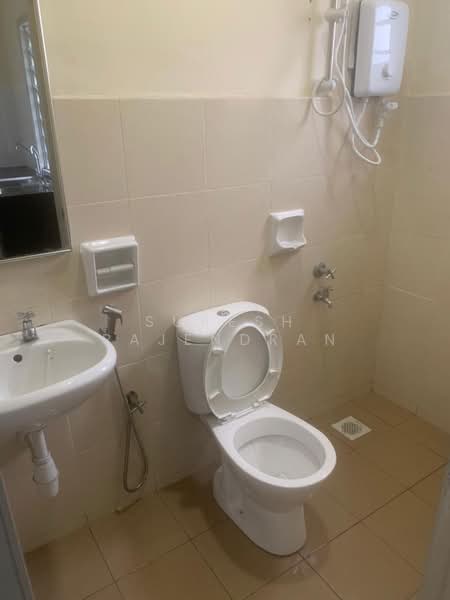 Bandar Layangkasa untuk Untuk Disewa - RM 1,700 /bulan, Mac 2026 - Bathroom - PropertyGuru.com.my