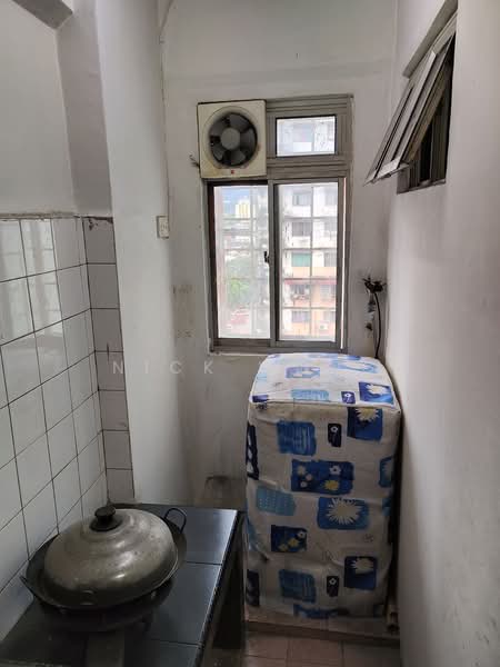 Taman Cahaya untuk Untuk Dijual - RM 300,000, Mac 2026 - Kitchen - PropertyGuru.com.my