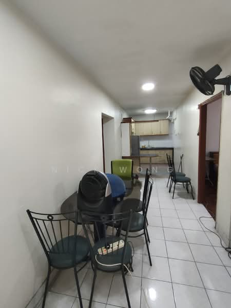 Taman Cahaya untuk Untuk Dijual - RM 300,000, Mac 2026 - Dining area - PropertyGuru.com.my