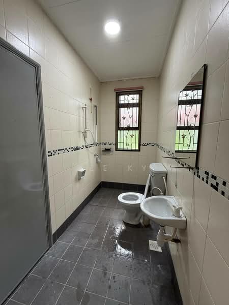 Rumah Teres 2 Tingkat untuk Dijual di Masai (Johor) - Lee KY - Bathroom - PropertyGuru.com.my