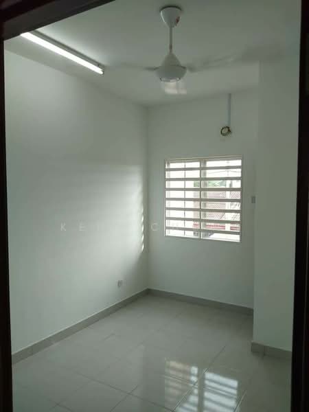 2-storey Terraced House for Sale in Taman Pelangi Semenyih (Semenyih) - Kent Chong - Bedroom - PropertyGuru.com.my