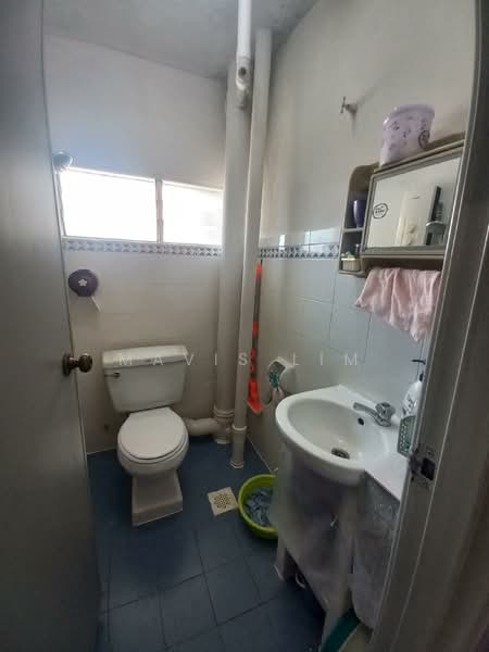 Taman Kristal untuk Untuk Dijual - RM 288,000, Mac 2026 - Bathroom - PropertyGuru.com.my