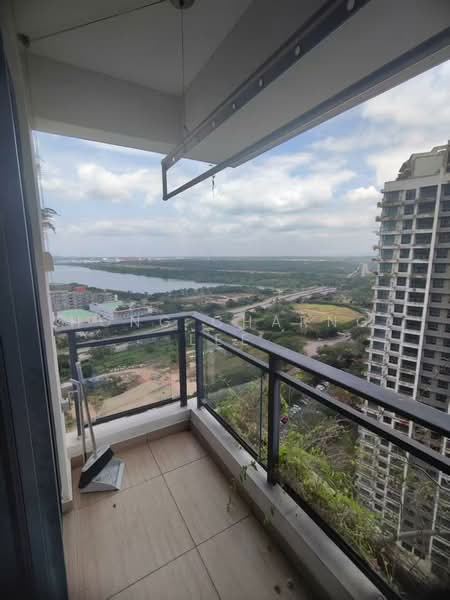 Regalia Park @ Forest City untuk Untuk Disewa - RM 1,300 /bulan, Apr 2026 - Balcony - PropertyGuru.com.my