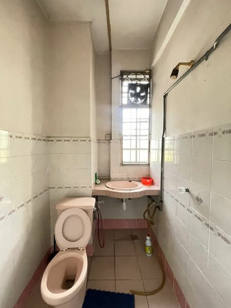Taman Wangsa Permai untuk Untuk Dijual - RM 780,000, Mac 2026 - Bathroom - PropertyGuru.com.my