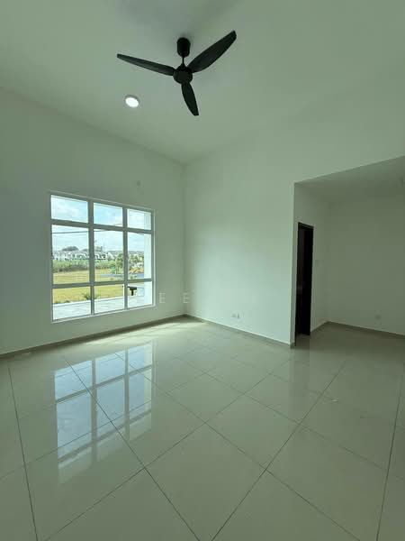 2-storey Terraced House for Sale in Pasir Gudang (Johor) - Lee KY - Living Room - PropertyGuru.com.my
