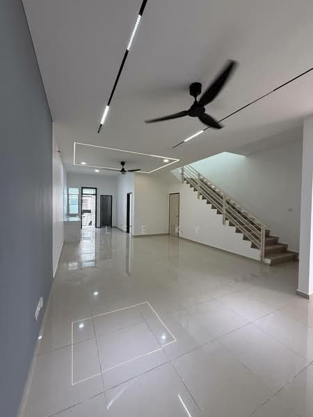 2-storey Terraced House for Sale in Pasir Gudang (Johor) - Lee KY - Living Room - PropertyGuru.com.my