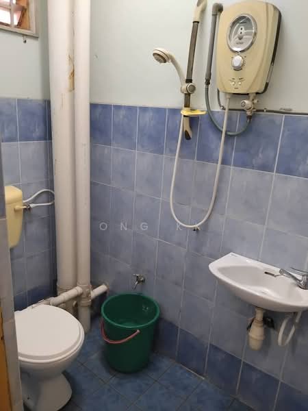 Mentari Court untuk Untuk Dijual - RM 300,000, Mac 2026 - Bathroom - PropertyGuru.com.my