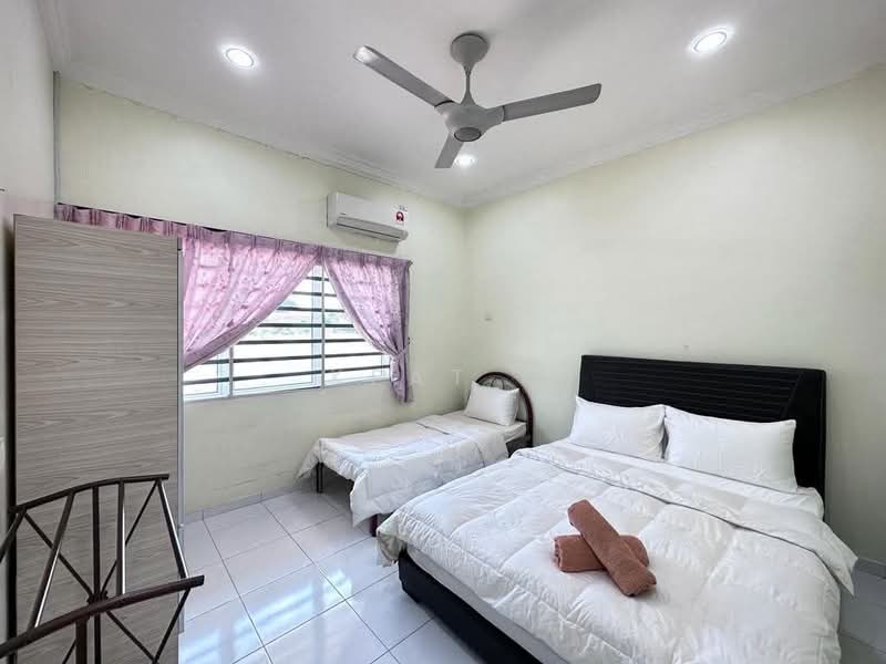 Rumah Teres 1 Tingkat untuk Disewa di Ipoh (Perak) - KEAT . - Bedroom - PropertyGuru.com.my