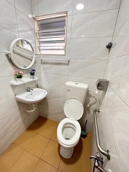 Rumah Teres 1 Tingkat untuk Disewa di Ipoh (Perak) - KEAT . - Bathroom - PropertyGuru.com.my
